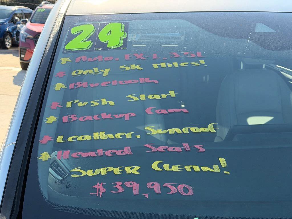 Used 2024 Honda Odyssey EX-L image 2