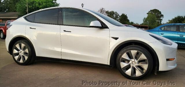 Used 2021 Tesla Model Y Long Range image 11