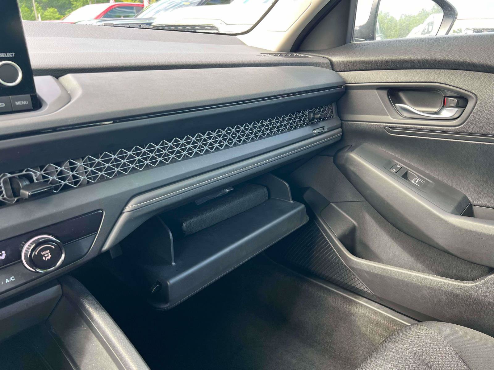 Used 2023 Honda Accord LX image 10