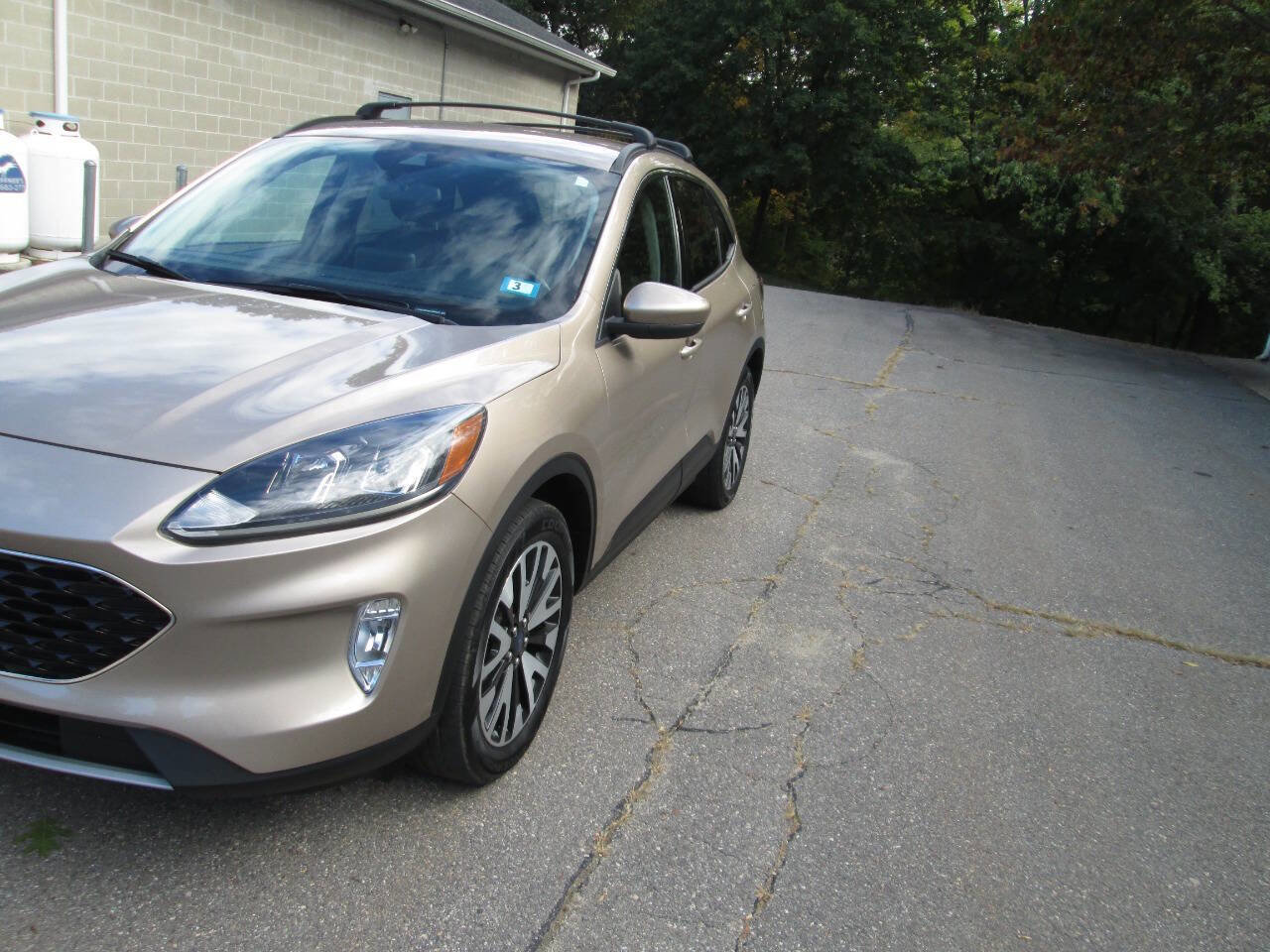 Used 2020 Ford Escape SEL image 7