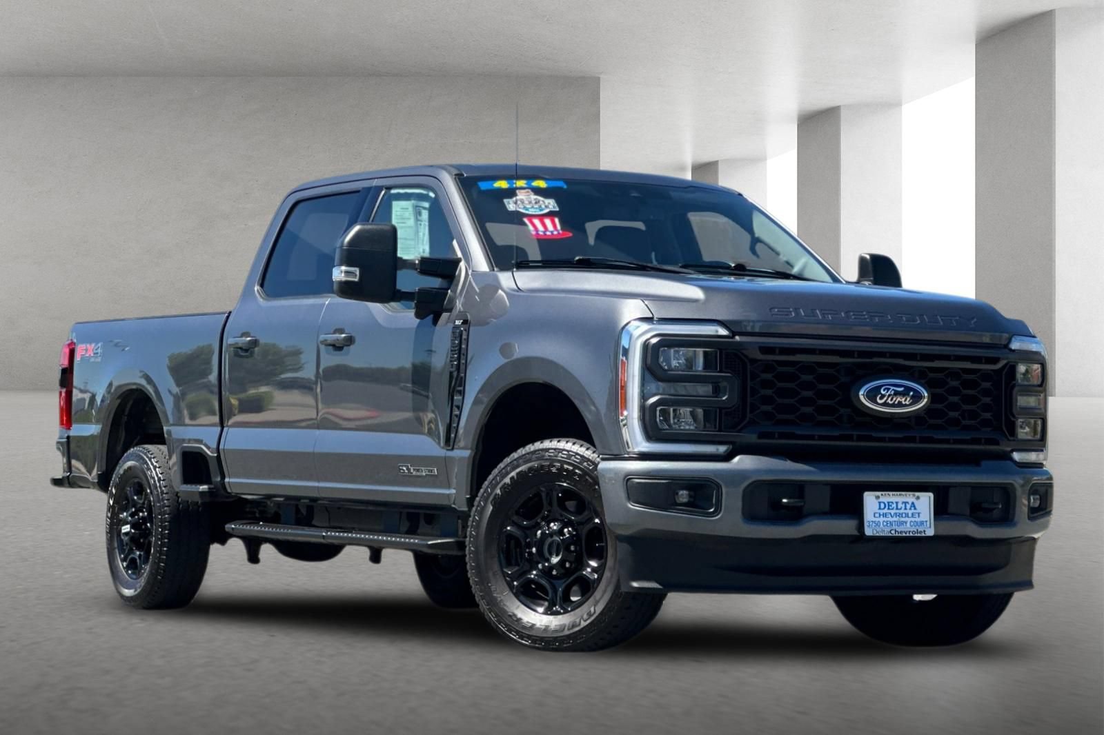 Used 2023 Ford F250 XLT w/ XLT Premium Package AWD/4WD image 2
