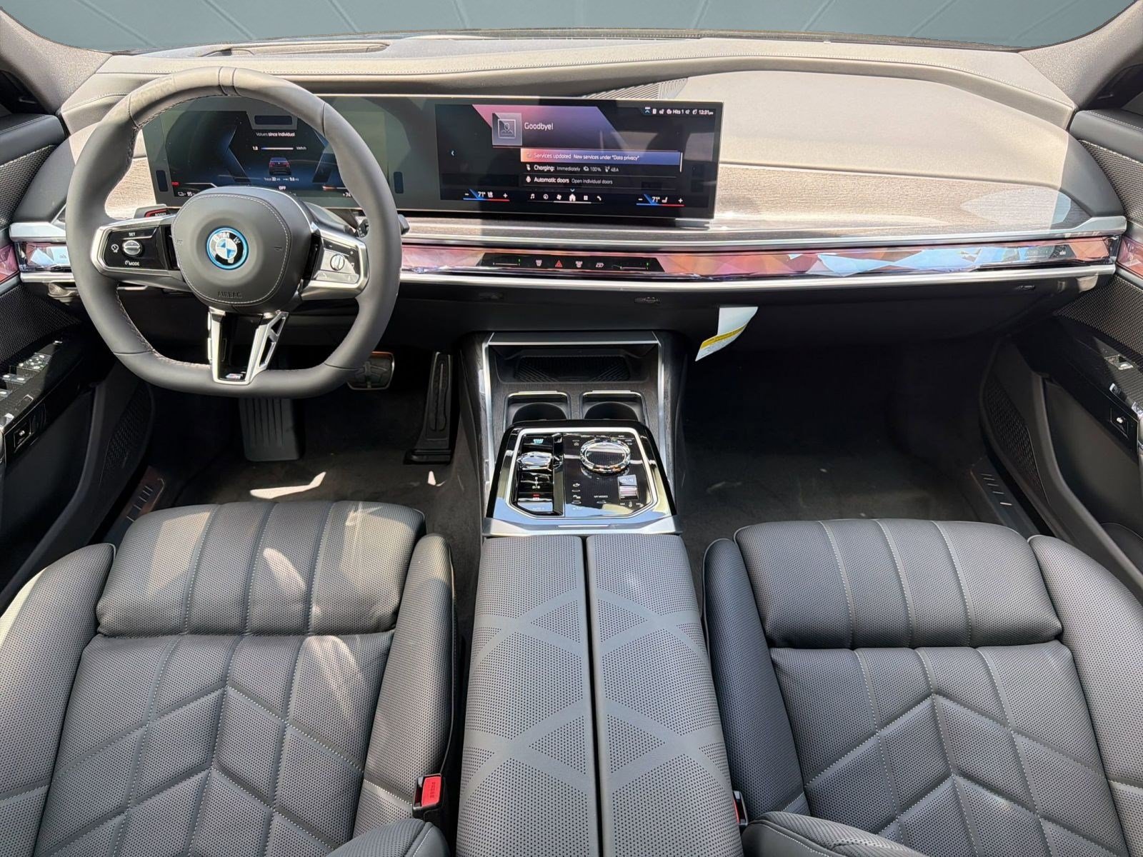 New 2026 BMW i7 xDrive60 w/ Executive Package AWD/4WD image 14