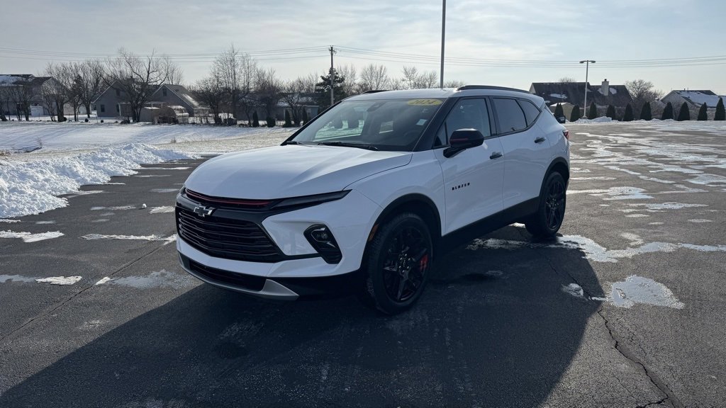 Used 2024 Chevrolet Blazer LT w/ Redline Edition image 2