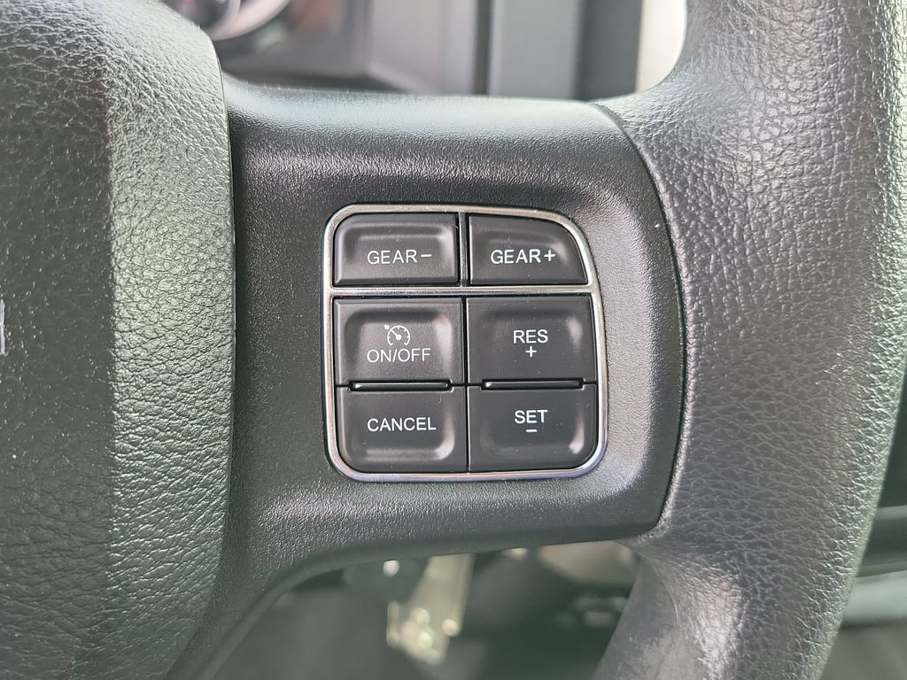 Used 2020 RAM 1500 Classic SLT AWD/4WD image 17