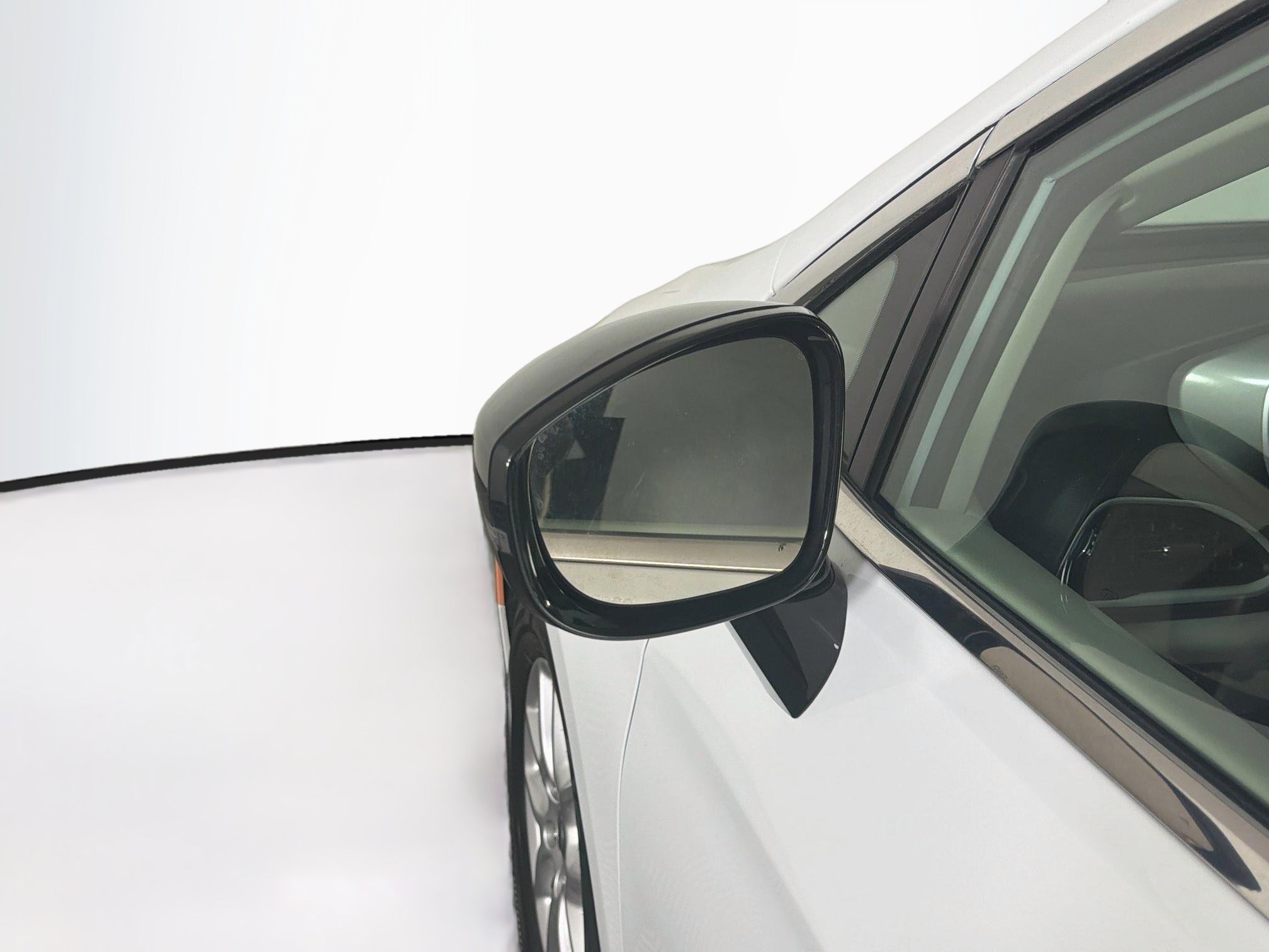 Used 2024 Chrysler Pacifica Touring-L FWD image 16