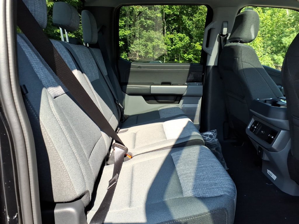 New 2026 Ford F250 XLT w/ XLT Premium Package AWD/4WD image 15
