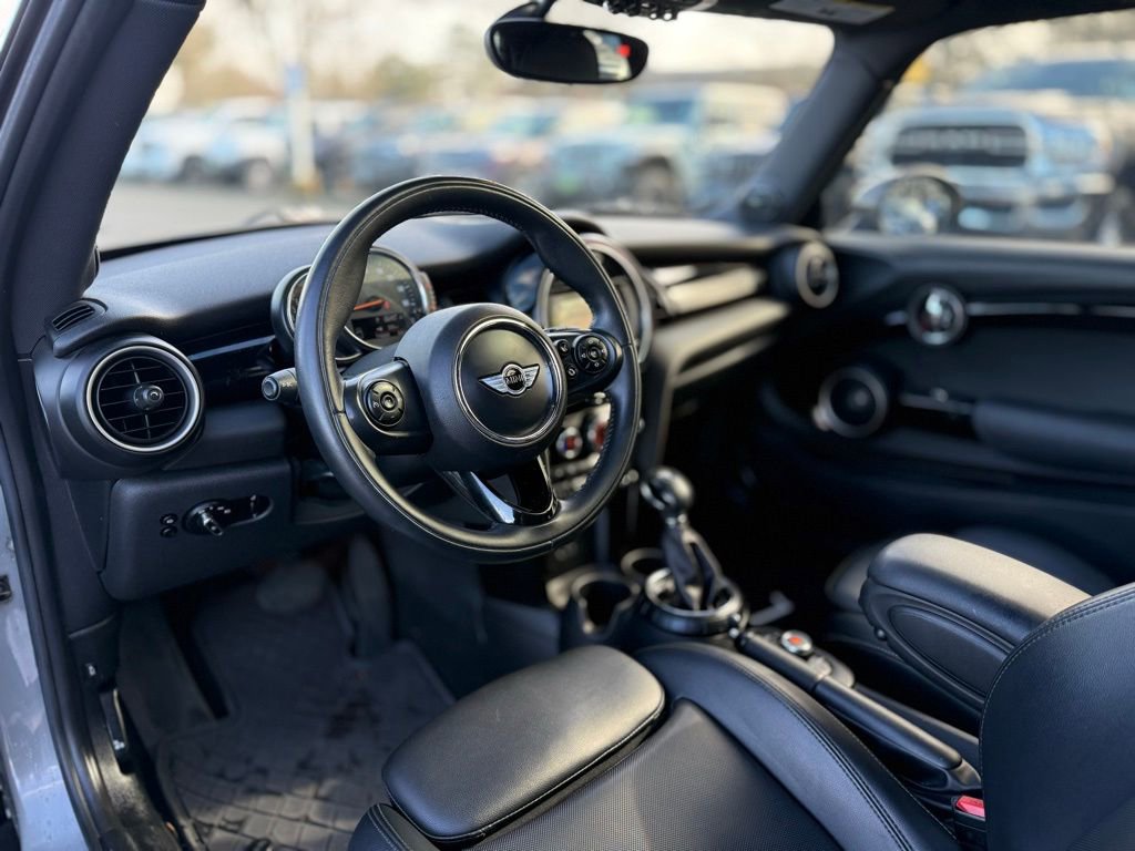 Used 2015 MINI Cooper S image 13