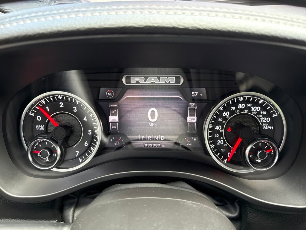 Used 2024 RAM 1500 Laramie AWD/4WD image 28