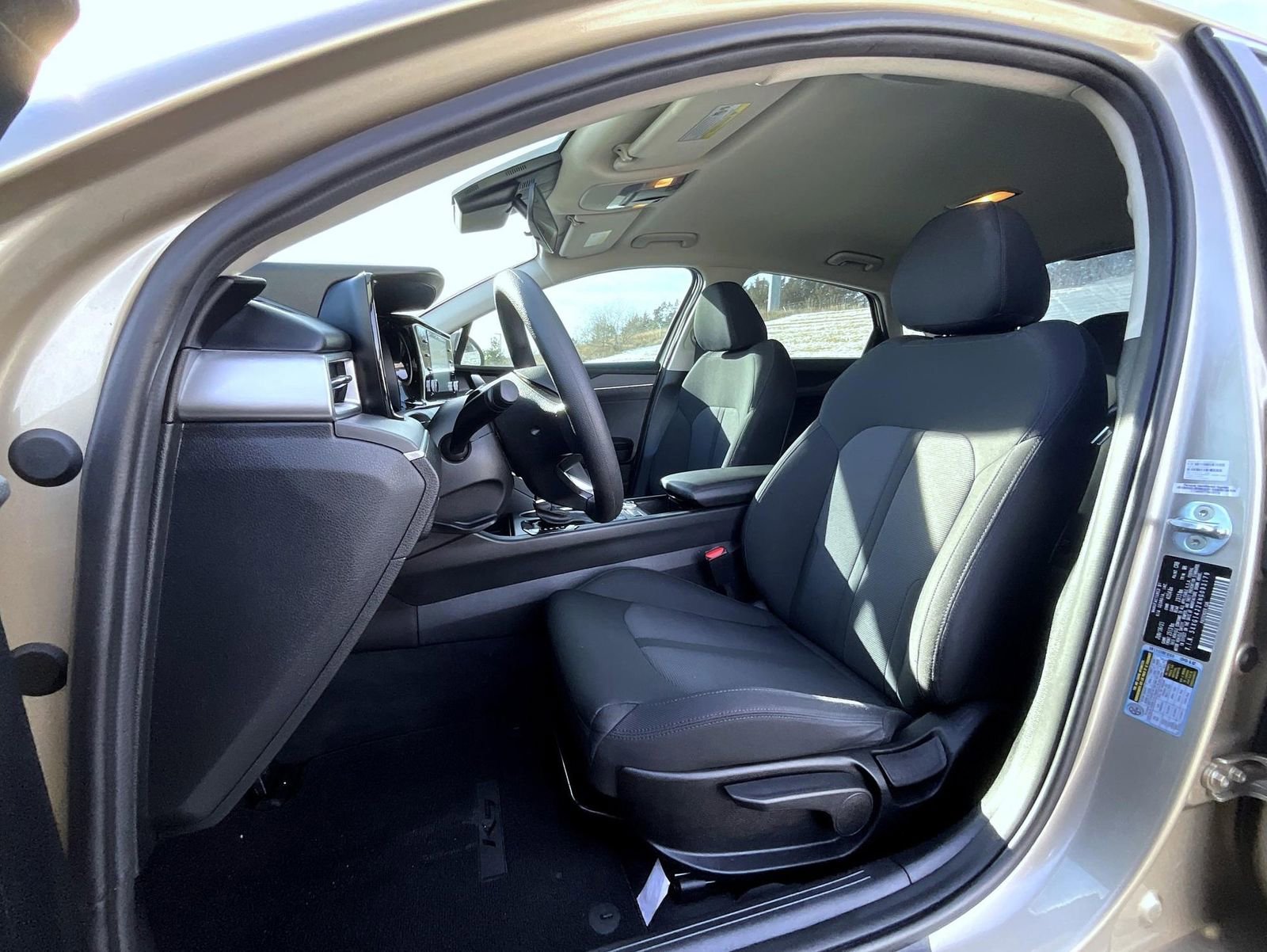 Used 2022 Kia K5 LXS image 11