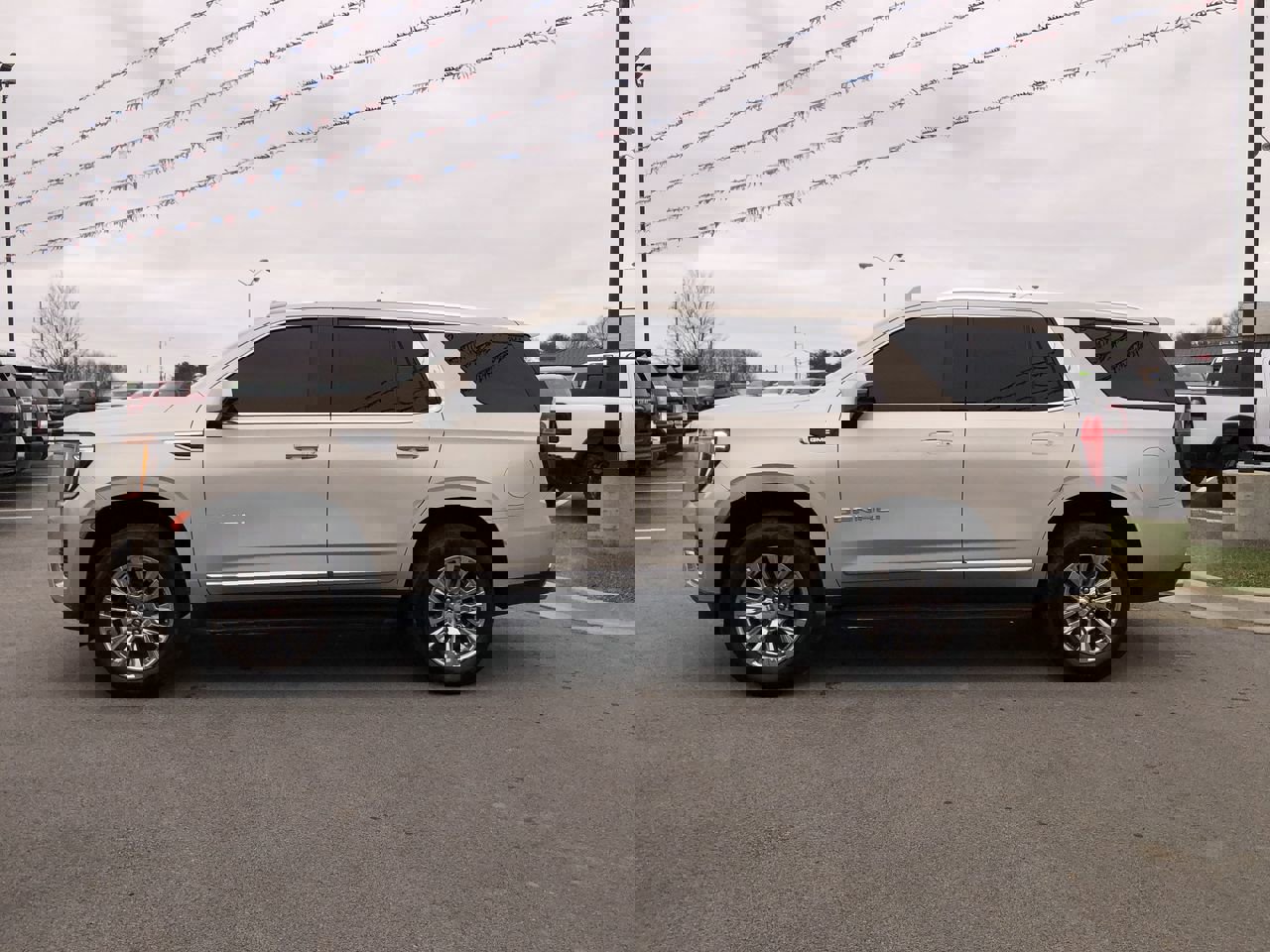 Used 2021 GMC Yukon Denali image 3