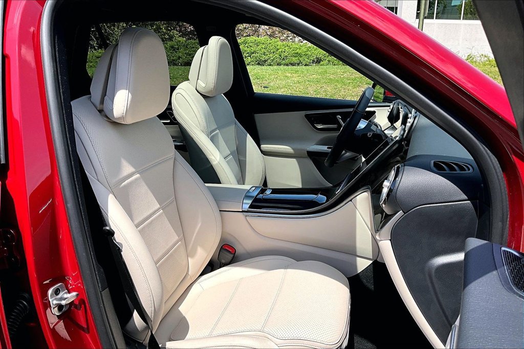 Used 2026 Mercedes-Benz GLC 300 4MATIC image 7