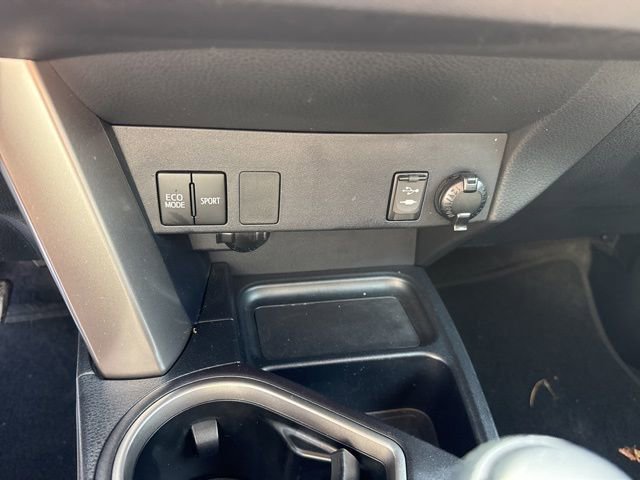 Used 2017 Toyota RAV4 LE w/ All Weather Liner Package image 15