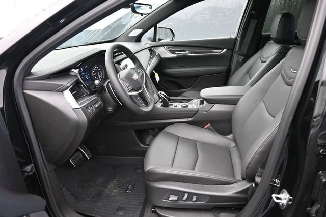 New 2026 Cadillac XT5 Sportv w/ LPO, Floor Liner Package AWD/4WD image 10