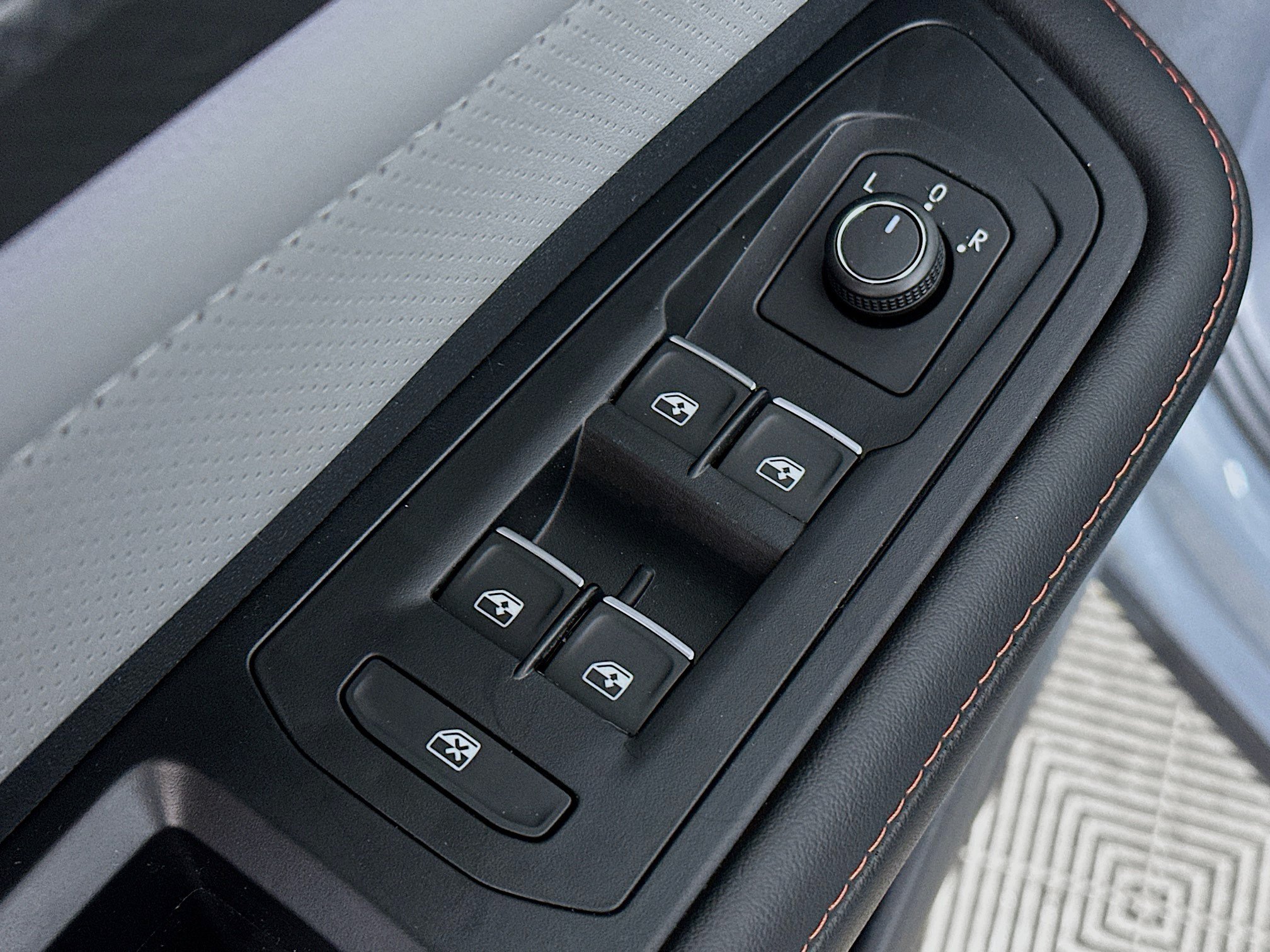 New 2026 Volkswagen Atlas Peak Edition AWD/4WD image 17
