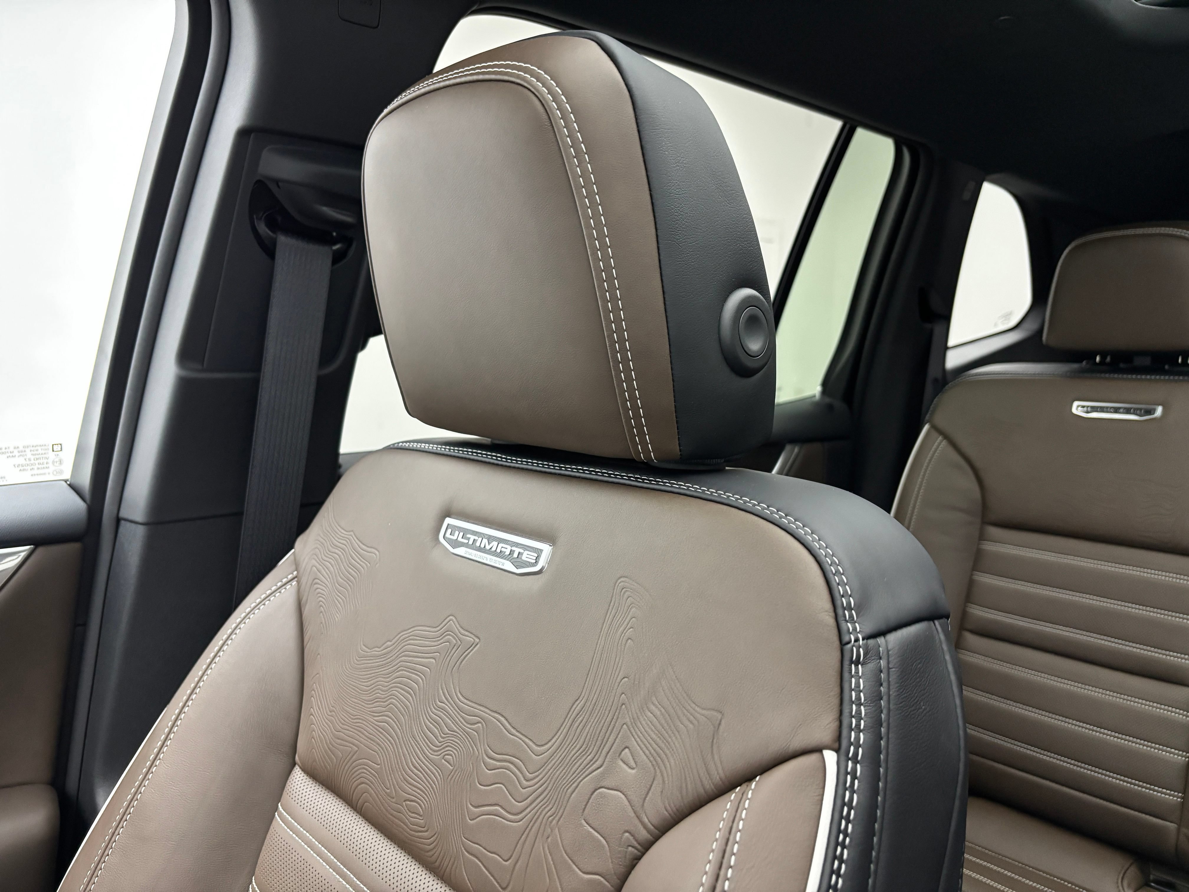 New 2027 GMC Acadia Denali Ultimate w/ LPO, Floor Liner Package AWD/4WD image 50