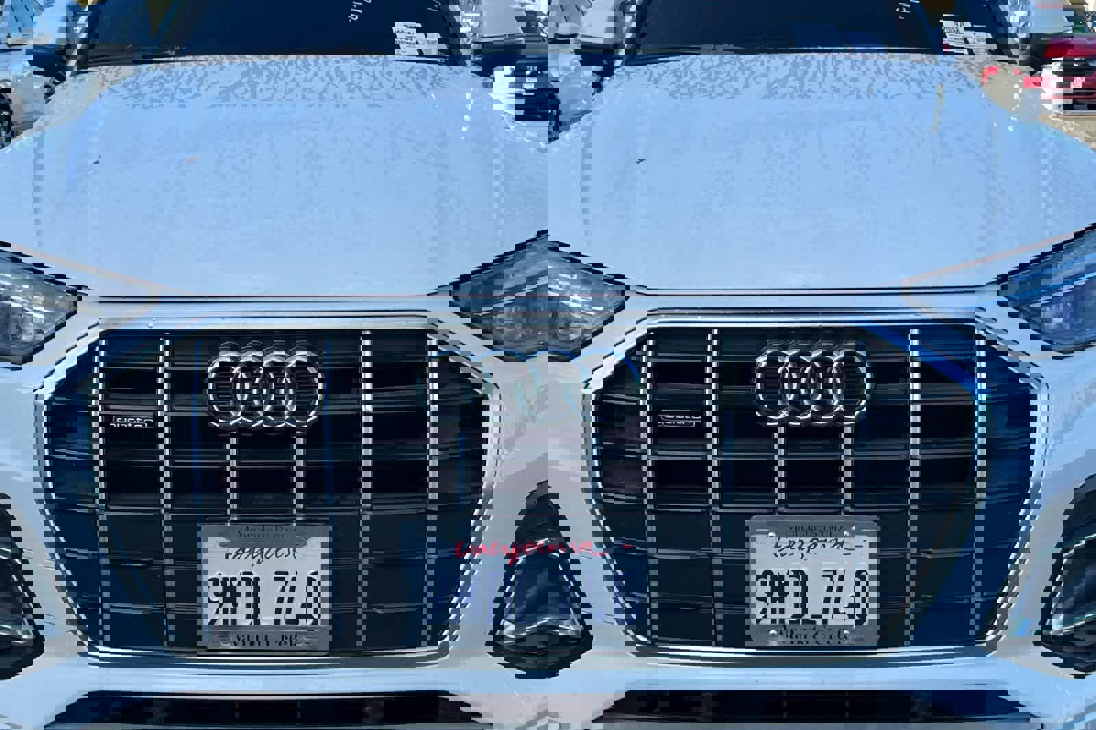 Used 2021 Audi Q5 Premium w/ Convenience Package image 9