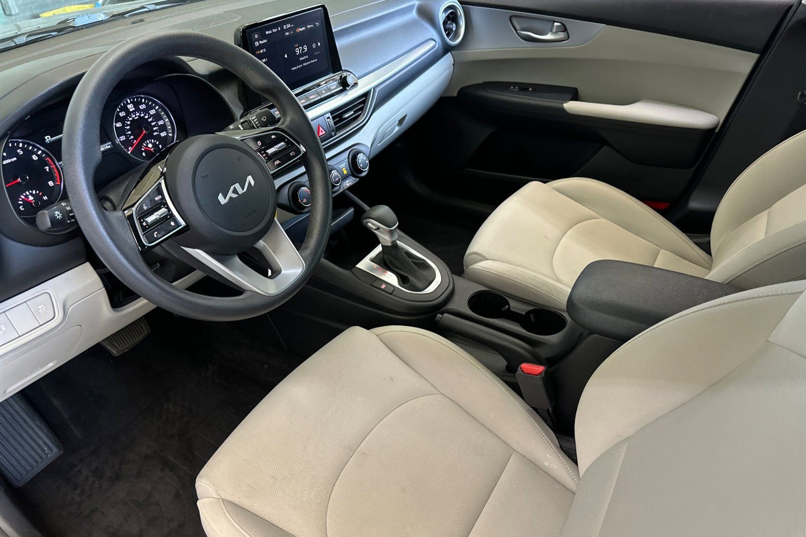 Used 2023 Kia Forte LXS w/ LXS Technology Package image 10