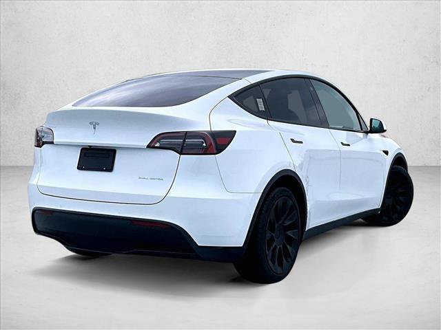 Used 2021 Tesla Model Y Long Range AWD/4WD image 2