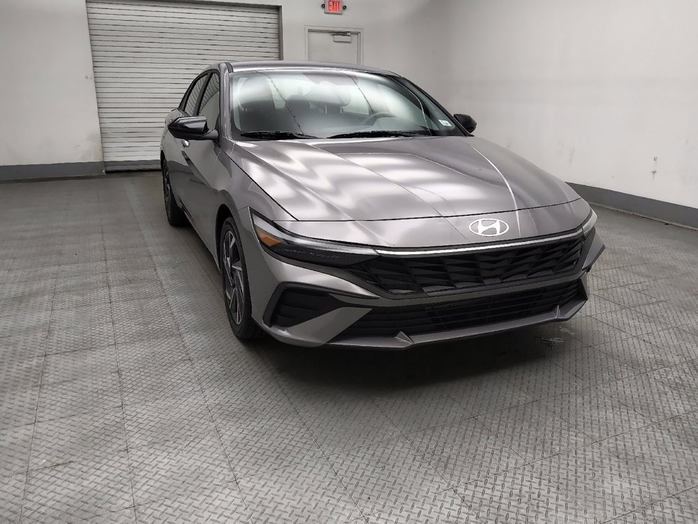 Used 2025 Hyundai Elantra Sport image 13