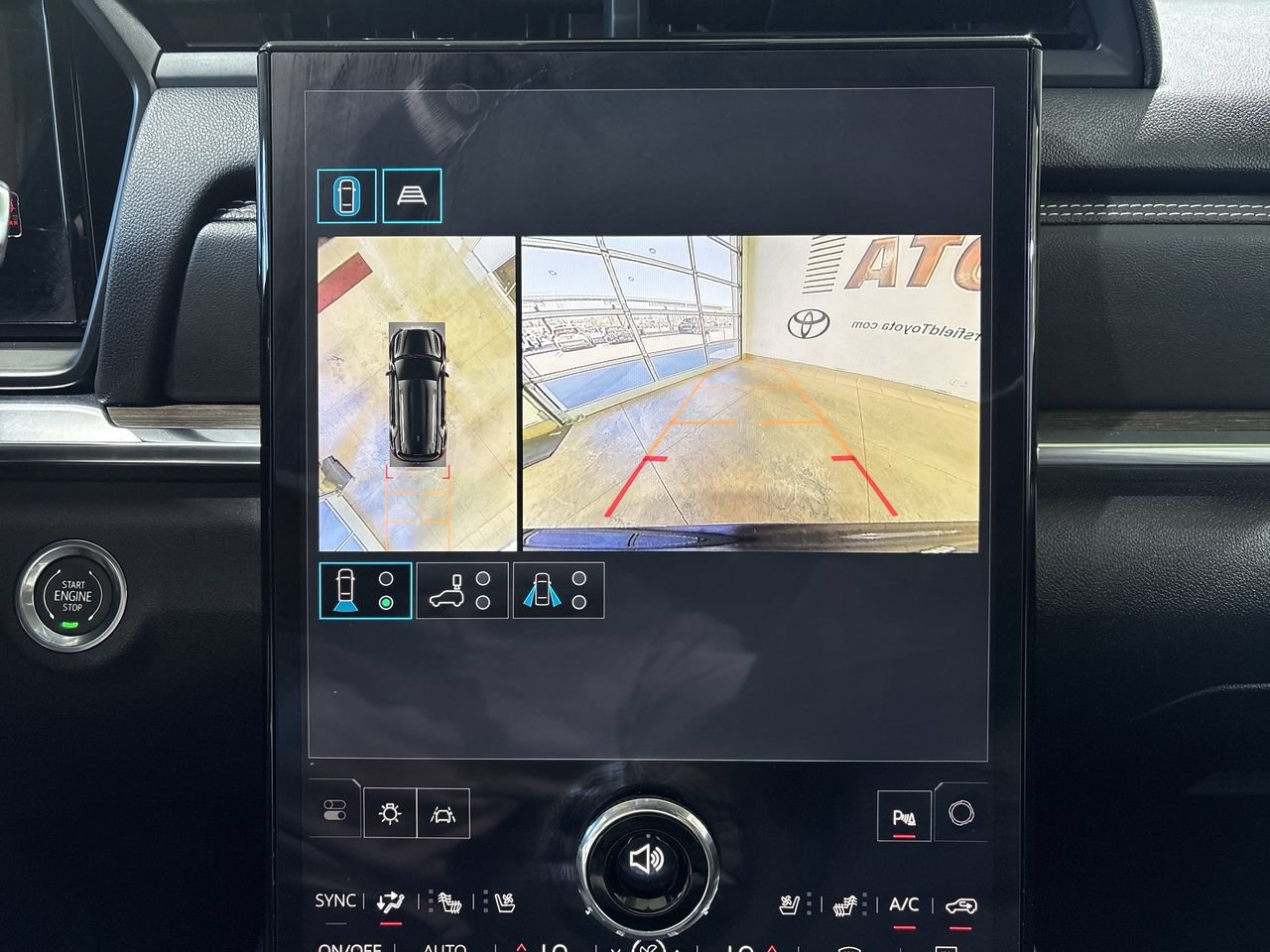 Used 2026 GMC Terrain Denali AWD/4WD image 18