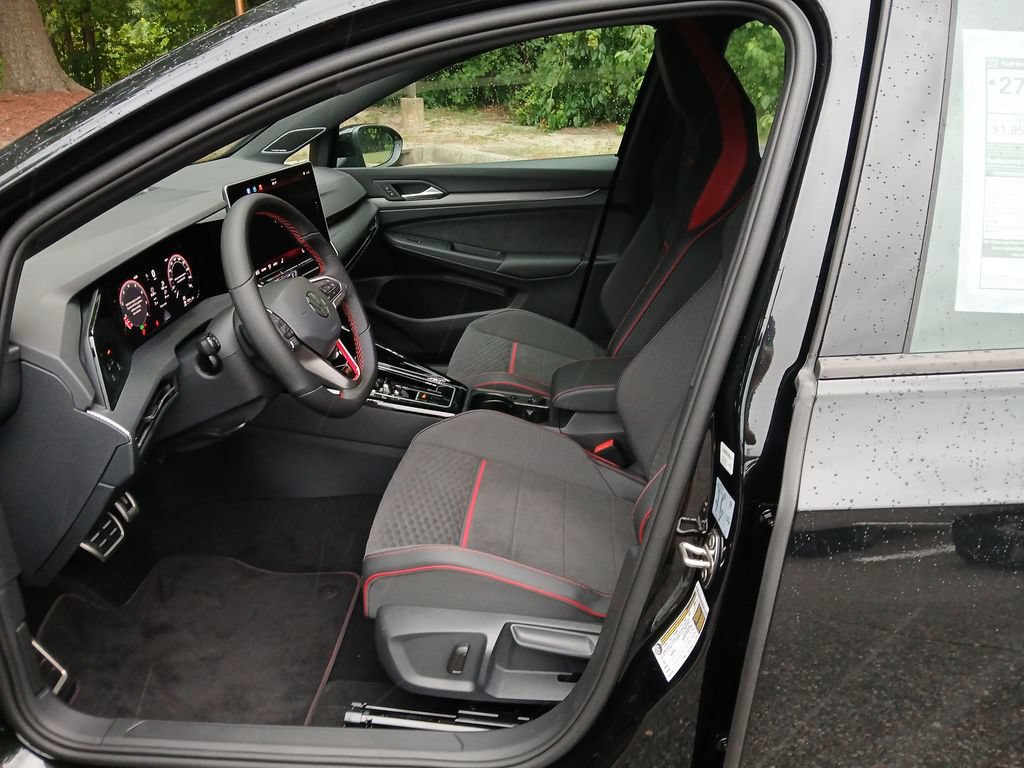 New 2026 Volkswagen GTI SE FWD image 9