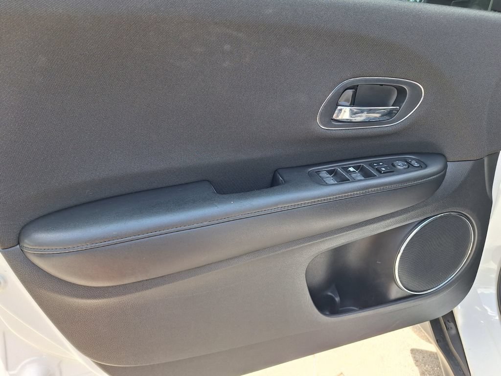 Used 2022 Honda HR-V EX image 30