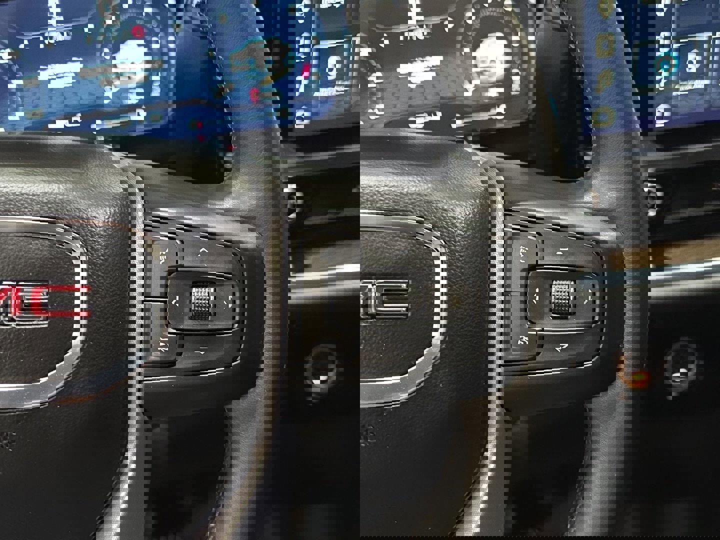 Used 2023 GMC Sierra 1500 Elevation image 12