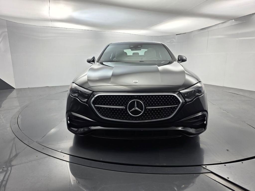 Used 2024 Mercedes-Benz E 450 4MATIC Sedan image 2