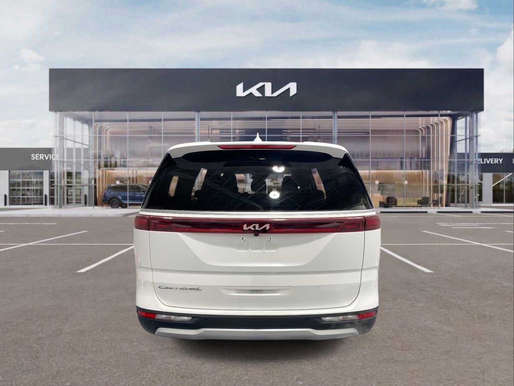 Used 2022 Kia Carnival EX image 7