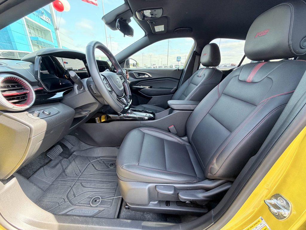 Used 2024 Chevrolet Trax RS w/ Driver Confidence Package FWD image 20