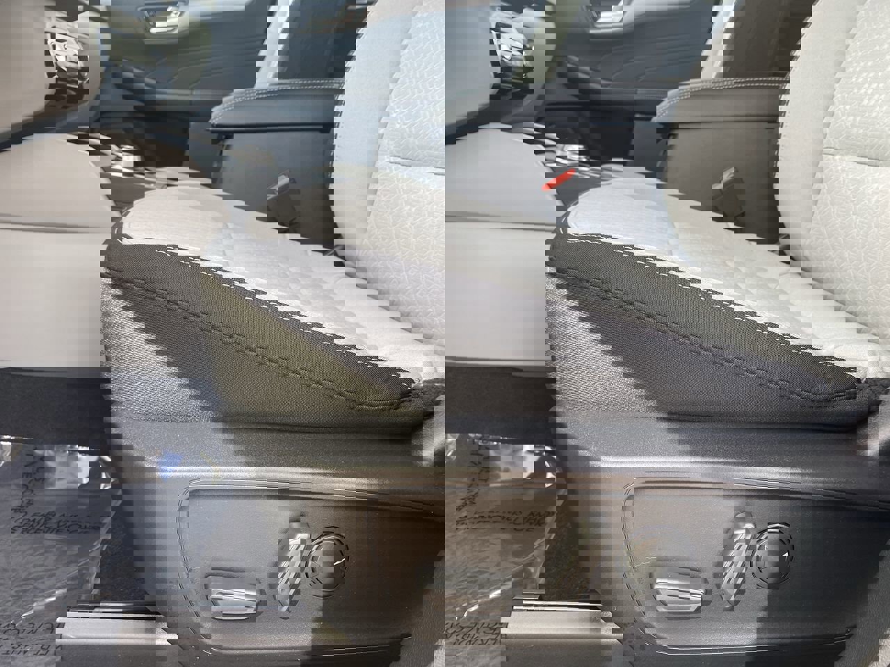 New 2026 Ford Escape Active w/ Active Premium Tech Pack image 18