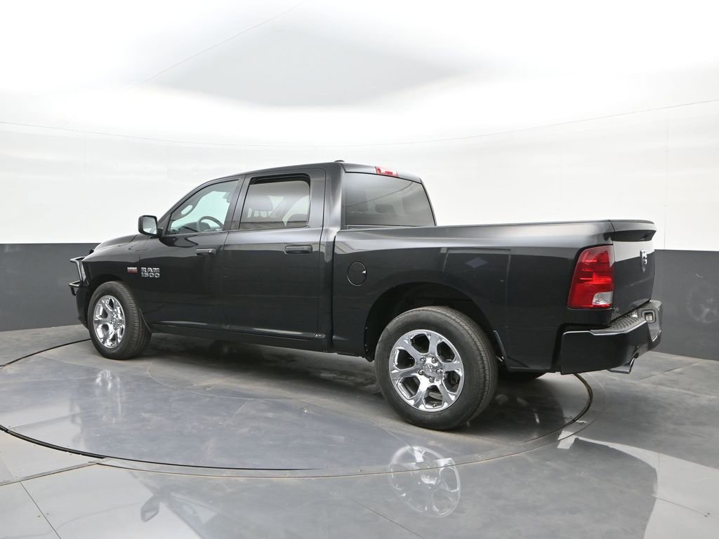 Used 2017 RAM 1500 Express RWD image 4