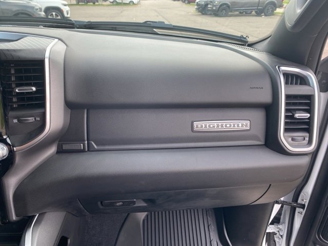 New 2026 RAM 1500 4x4 Crew Cab image 40
