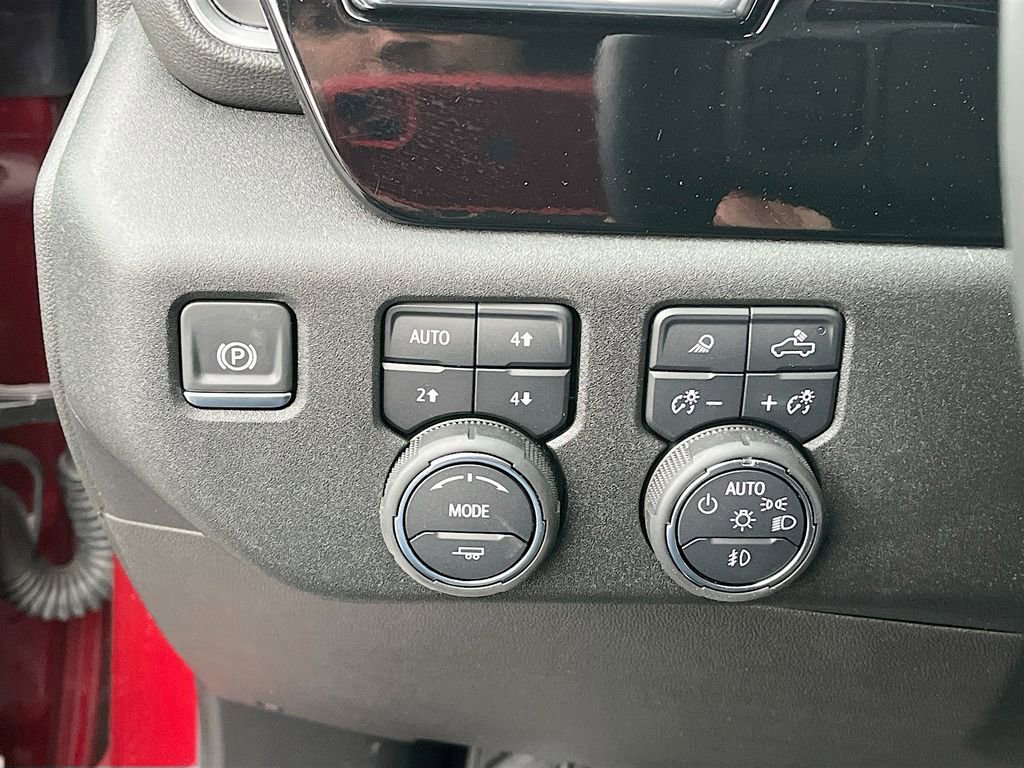 Used 2025 Chevrolet Silverado 3500 High Country image 10