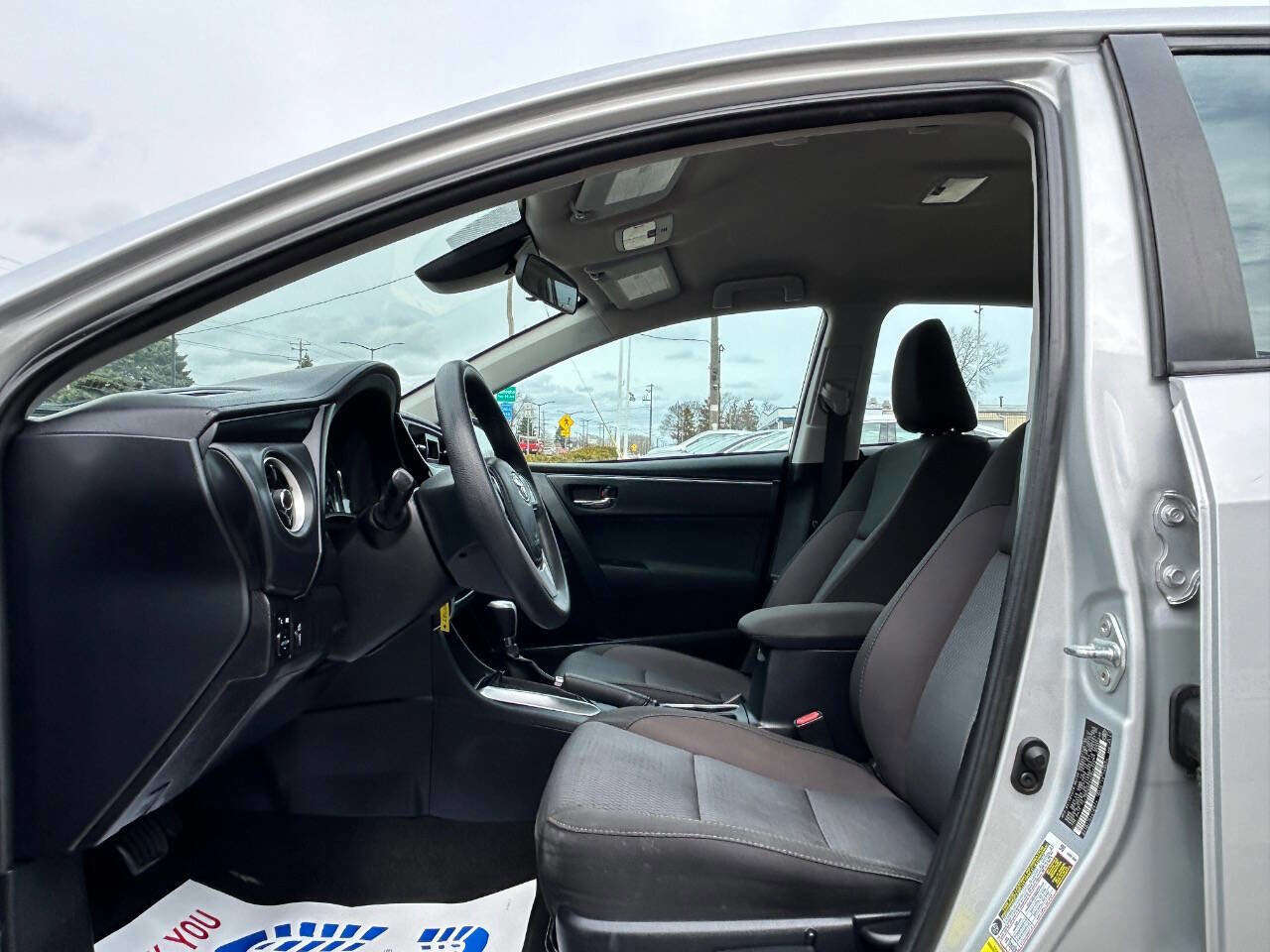 Used 2017 Toyota Corolla LE w/ Carpet Mat Package (TMS) image 18