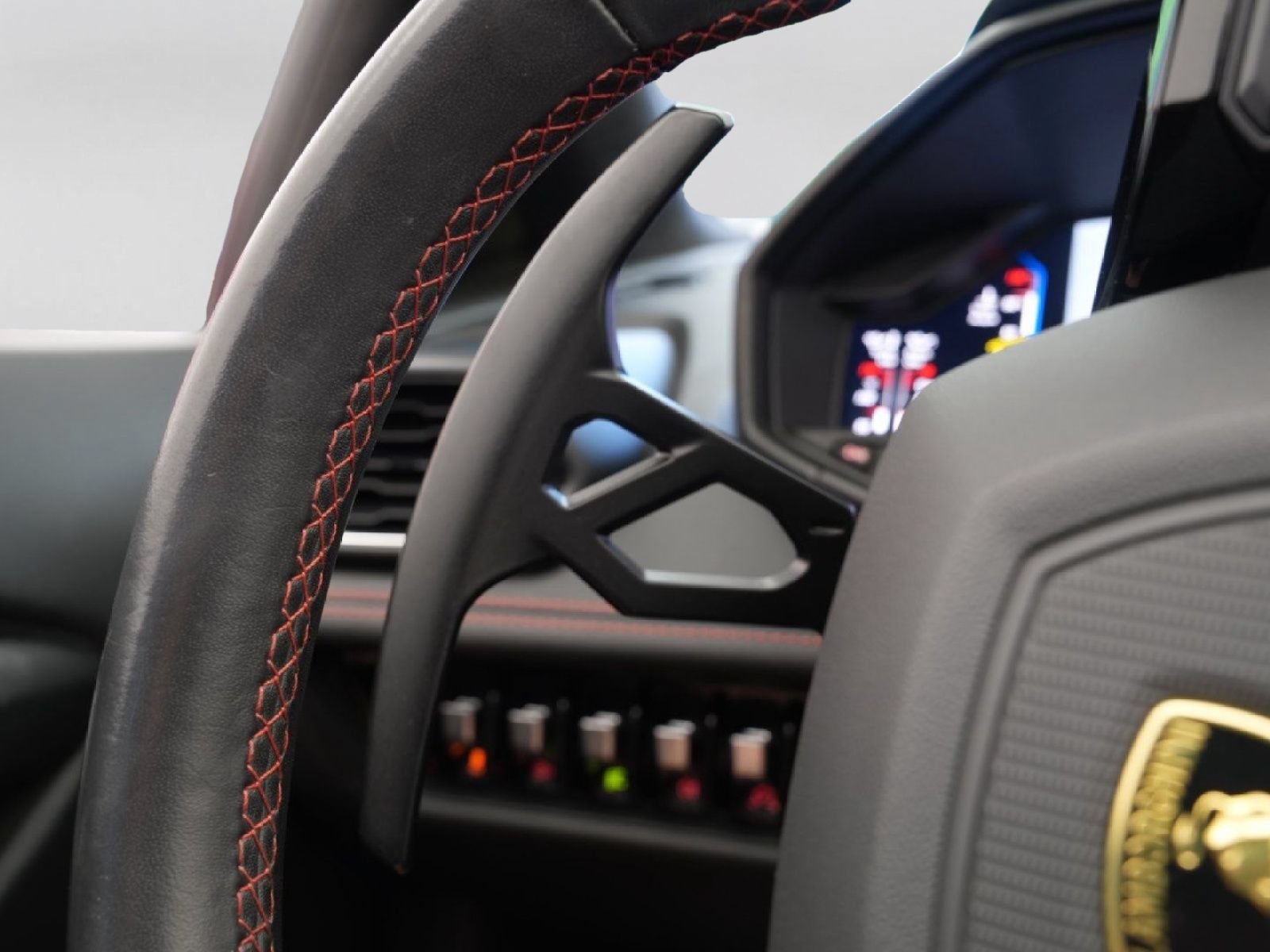 Used 2021 Lamborghini Huracan EVO RWD image 41