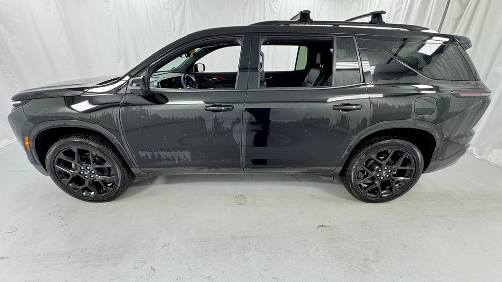 Used 2024 Chevrolet Traverse RS w/ LPO, Floor Liner Package AWD/4WD image 6