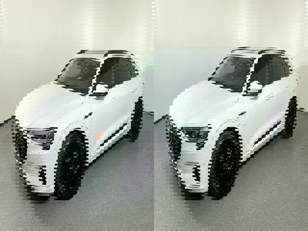 Certified 2022 Audi e-tron Premium w/ Convenience Plus Package image 25