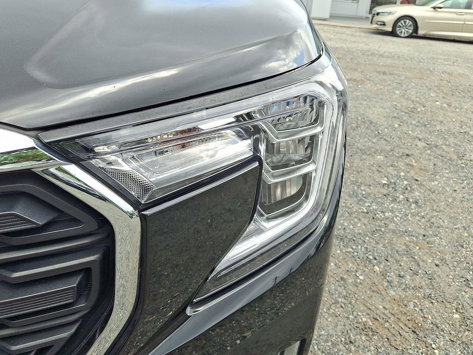 Used 2024 GMC Terrain SLE image 9