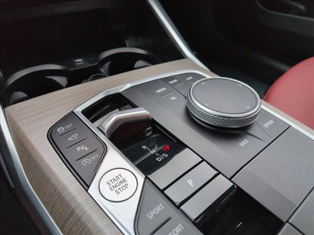 Used 2025 BMW 330i xDrive Sedan w/ Premium Package image 12