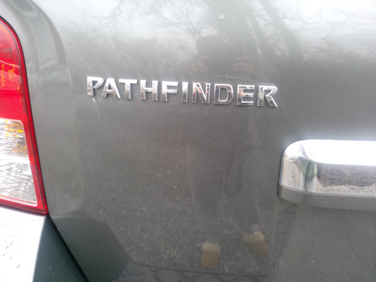 Used 2009 Nissan Pathfinder S image 19