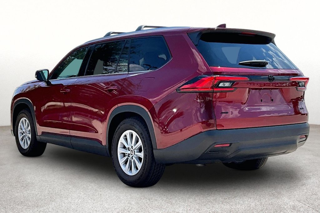 Used 2024 Toyota Grand Highlander AWD image 14