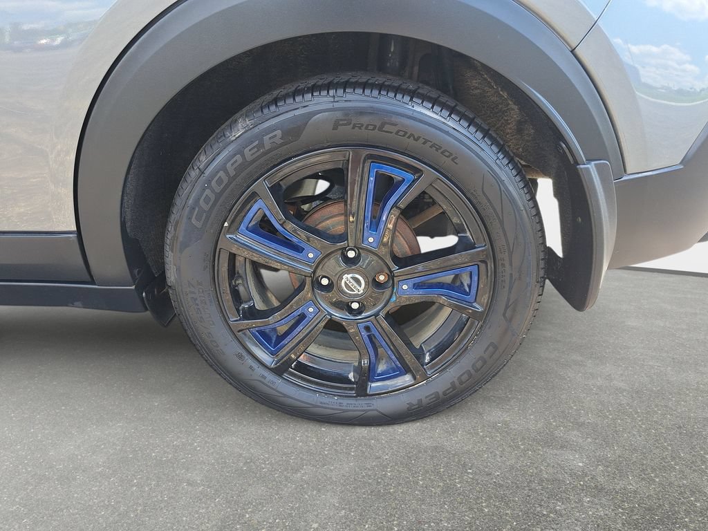 Used 2019 Nissan Kicks SV FWD image 31