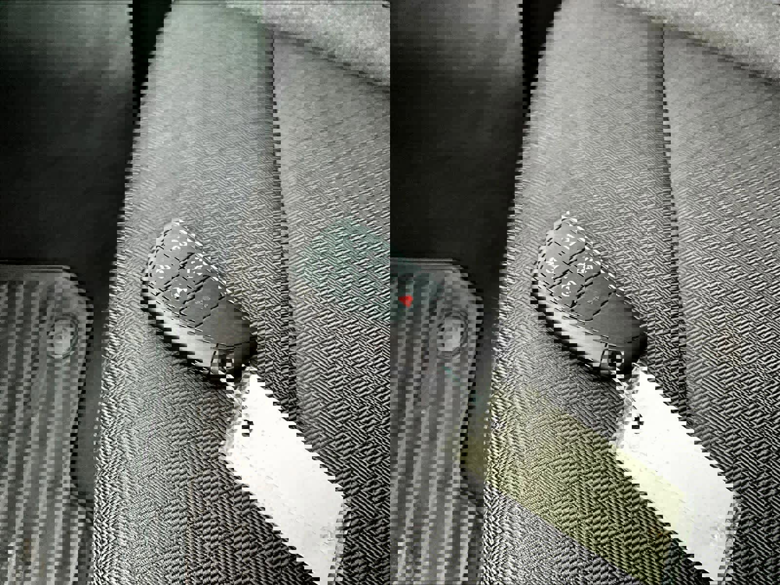 Used 2024 Chevrolet Silverado 1500 LT AWD/4WD image 29