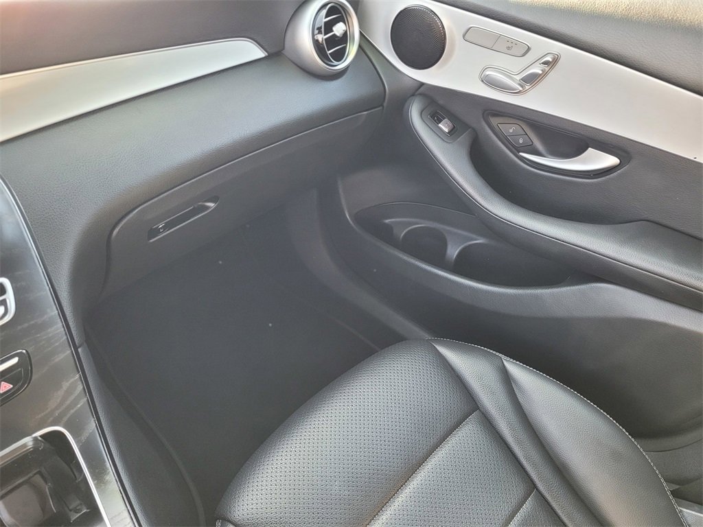 Used 2022 Mercedes-Benz GLC 300 GLC 300 image 12