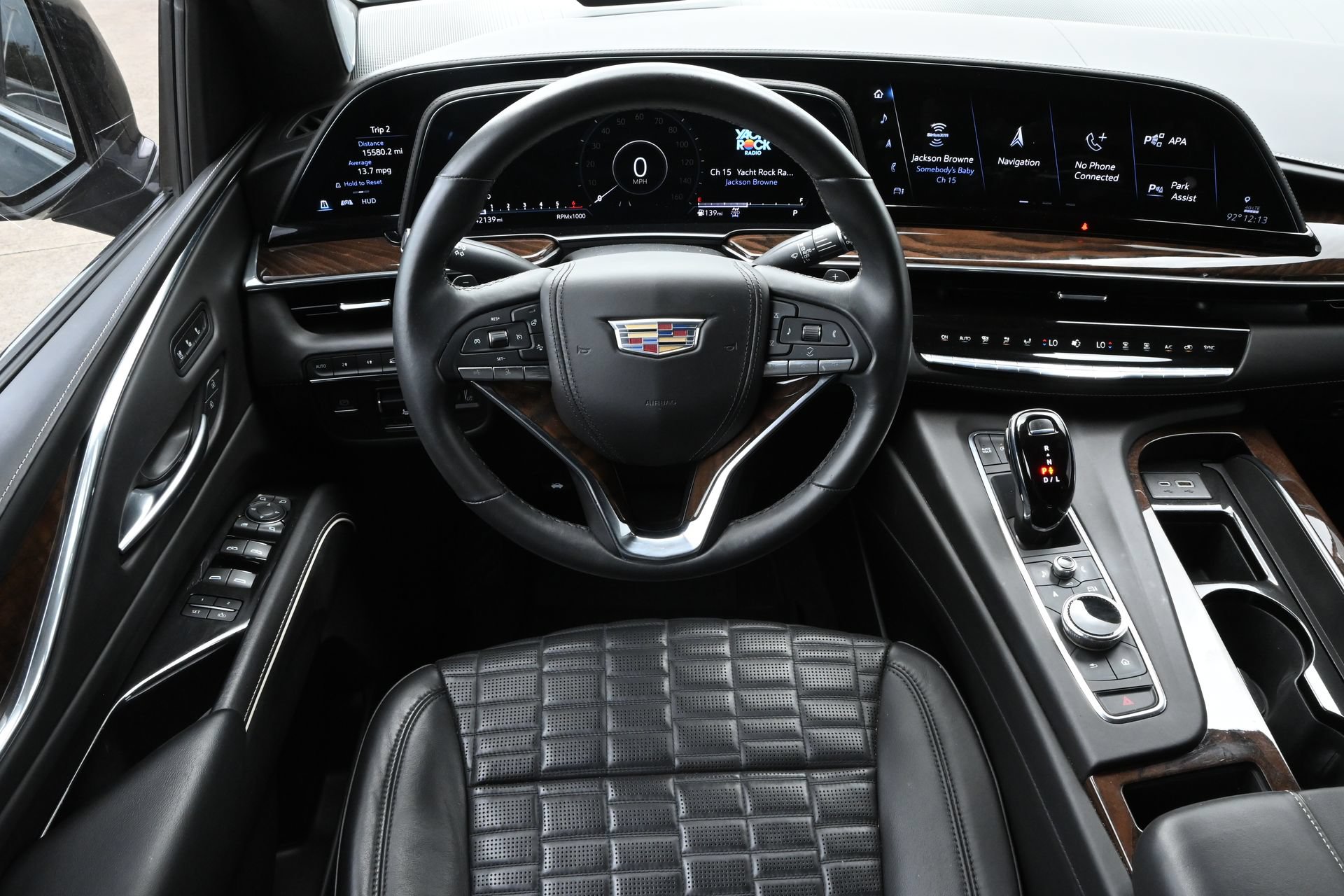 Certified 2023 Cadillac Escalade Premium Luxury Platinum AWD/4WD image 7