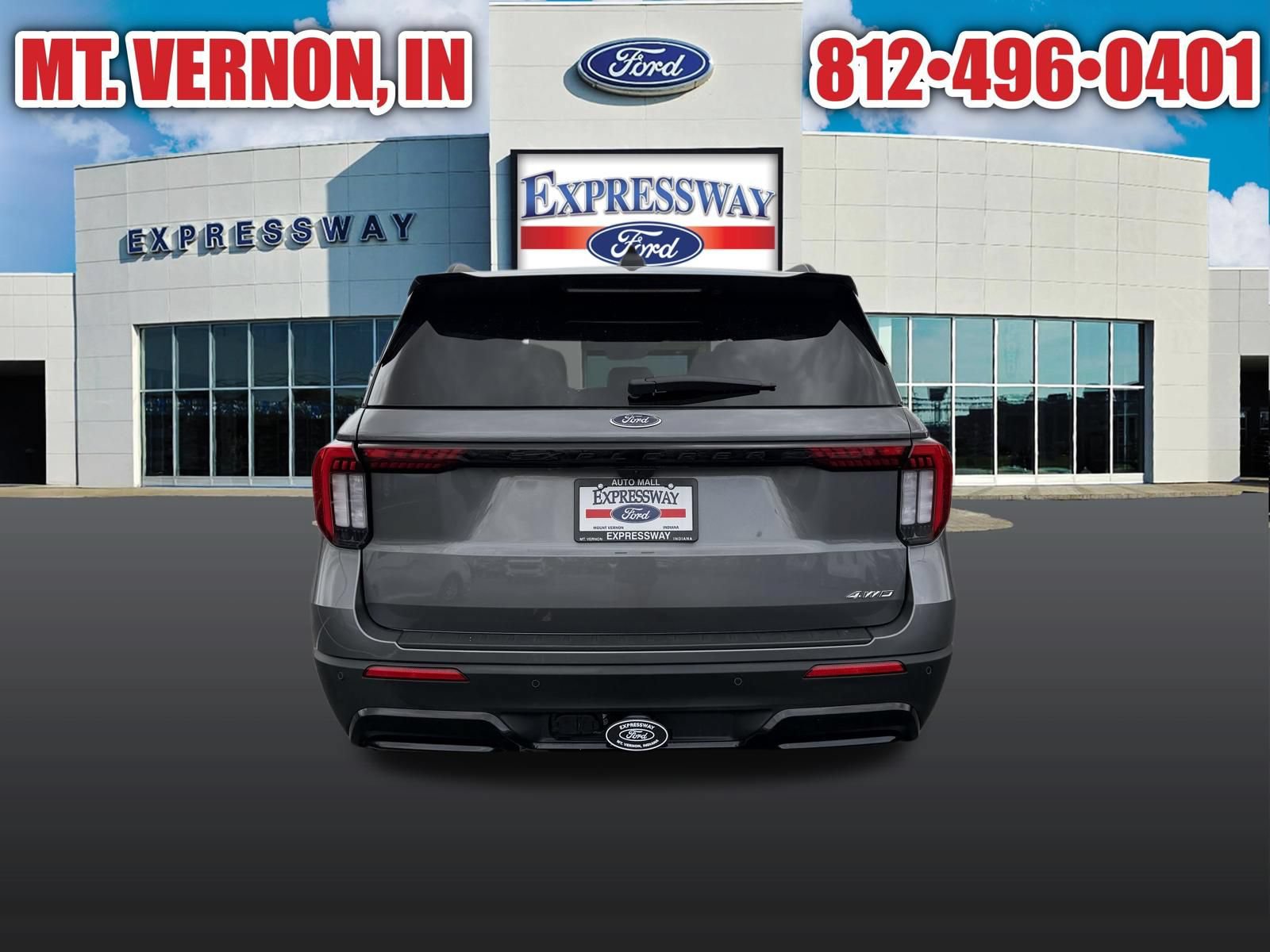 Used 2025 Ford Explorer ST-Line w/ ST-Line Street Pack AWD/4WD image 8