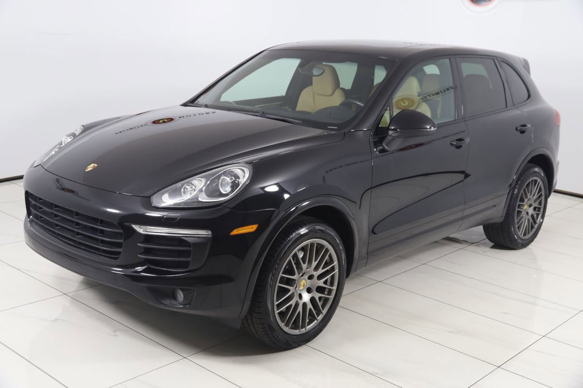 Used 2017 Porsche Cayenne Platinum Edition AWD/4WD image 22