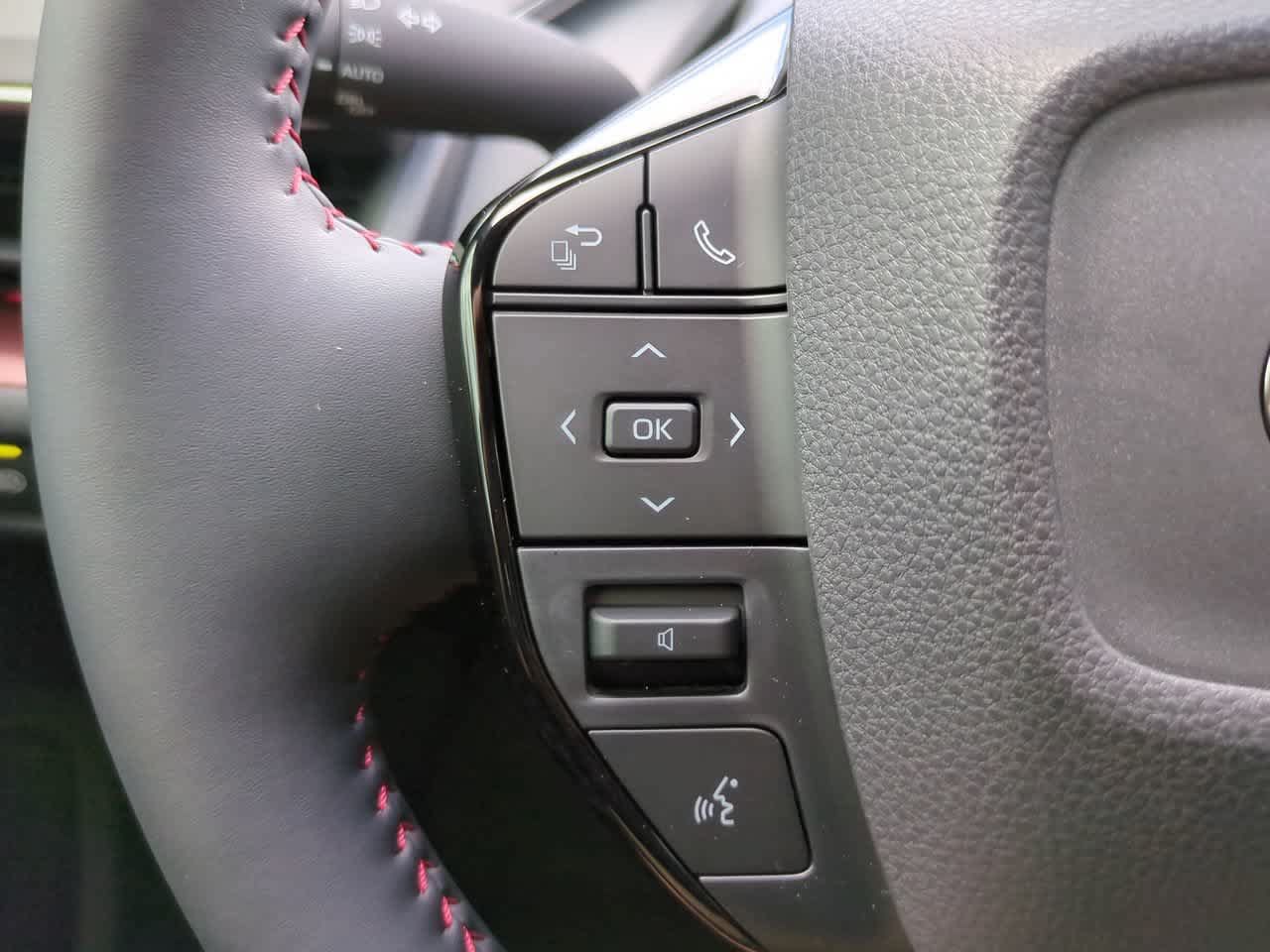 Certified 2026 Toyota Prius Plug-In Hybrid FWD image 24