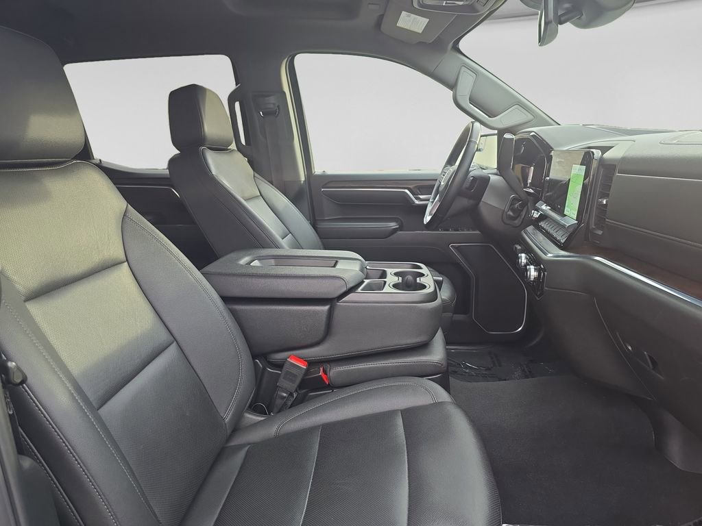 Used 2025 GMC Sierra 1500 SLT image 17
